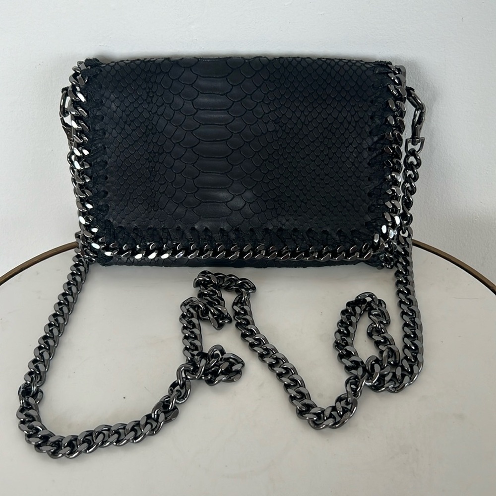 Black Ginuwine leather made in Italy